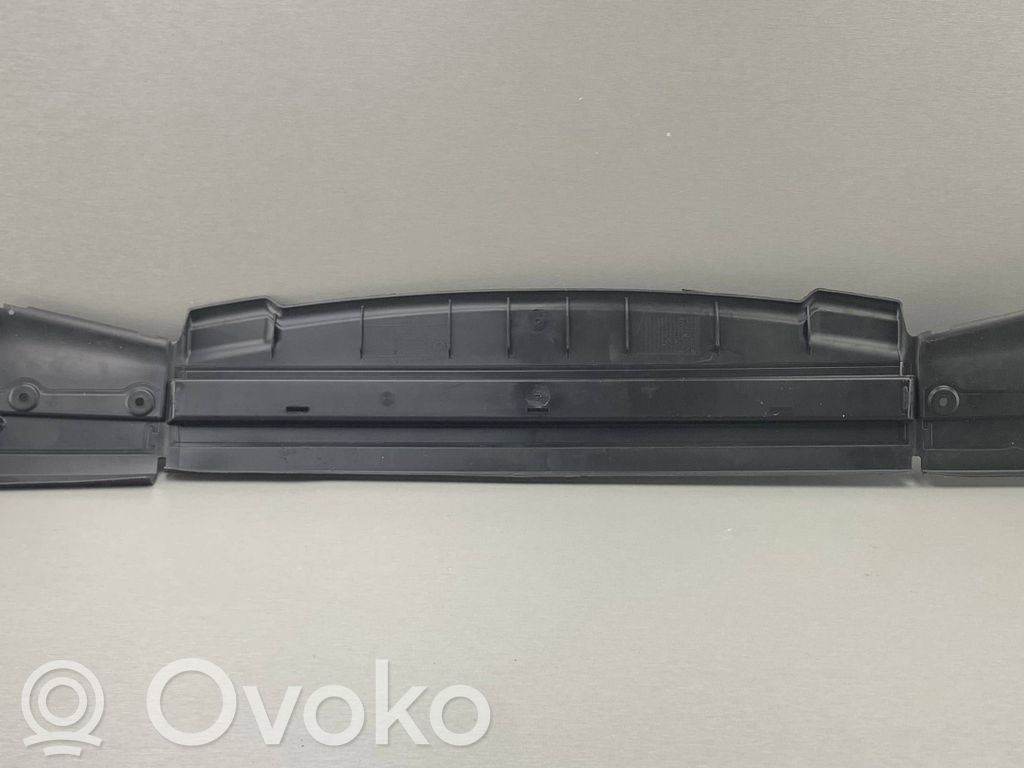 BMW 5 E60 E61 Radiatoru dekoratīvā apdare 