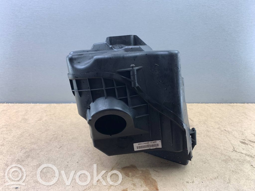 BMW 1 E81 E87 Air filter box 