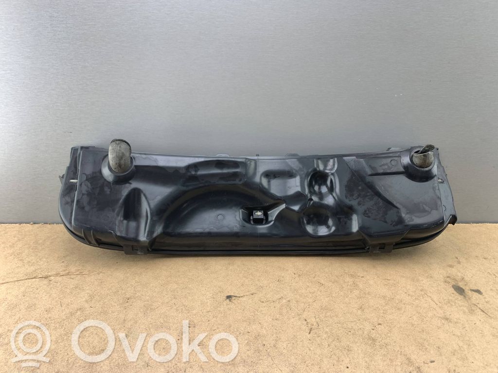 BMW 3 E46 Dzinēja pārsega slēdzenes dekoratīvā apdare 