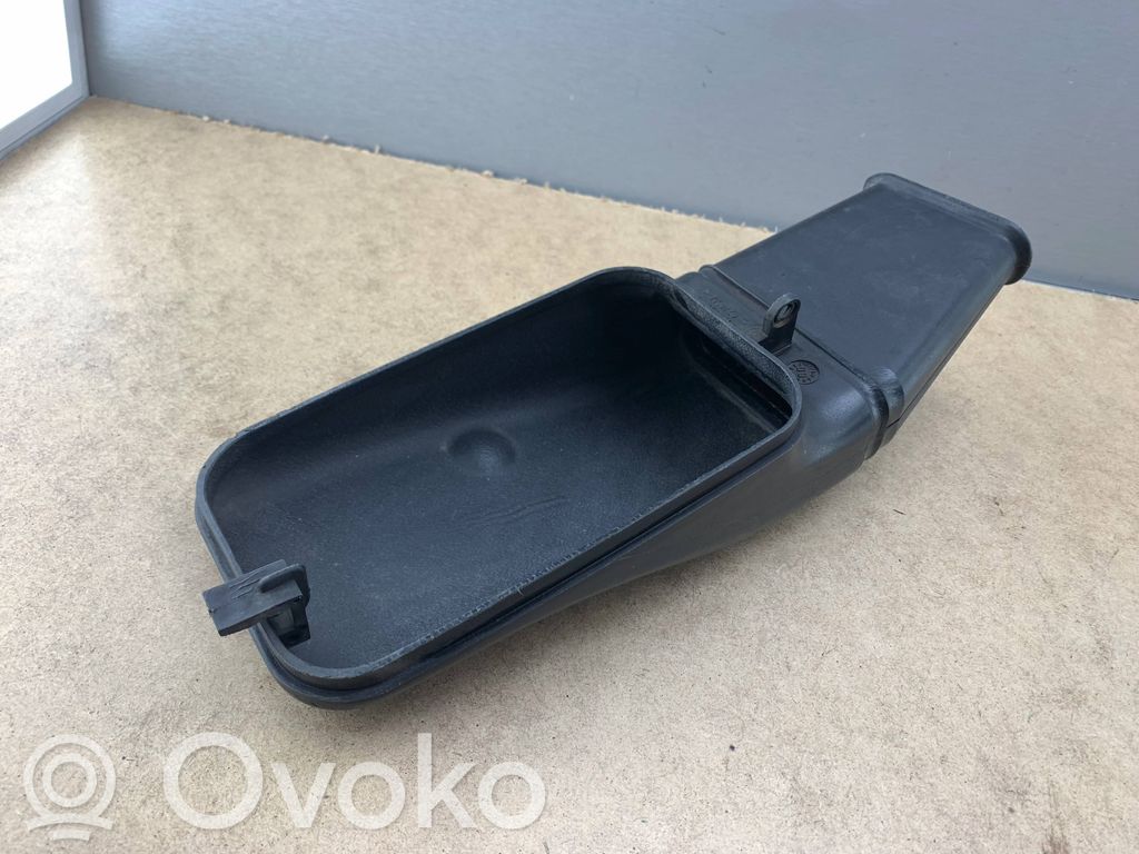 BMW 3 E46 Ilmanoton kanavan osa 