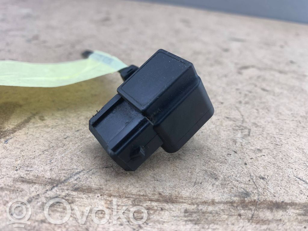 BMW 3 E90 E91 Air pressure sensor 