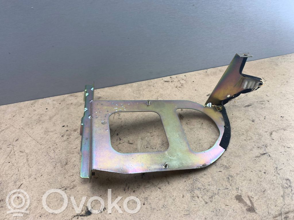 BMW 7 E38 Antenos stiprintuvas 