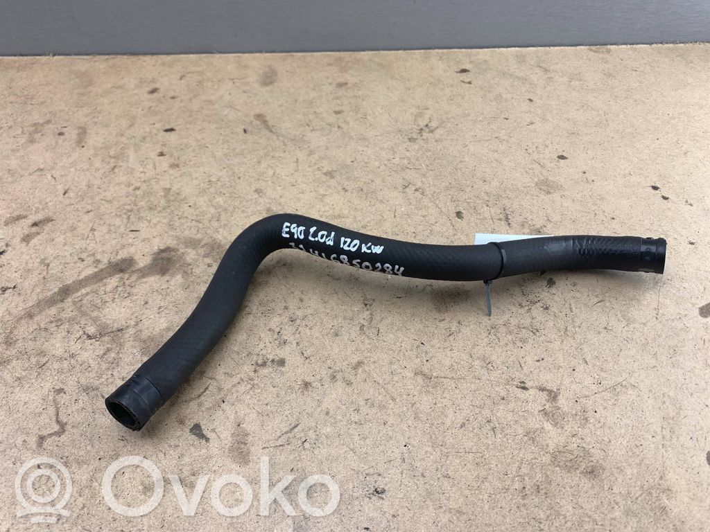 BMW 3 E90 E91 Moottorin vesijäähdytyksen putki/letku 