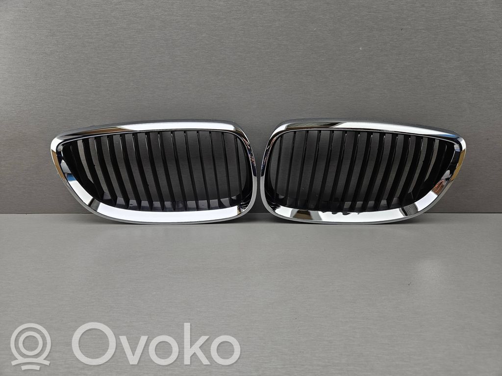 BMW 3 E92 E93 Front bumper upper radiator grill 