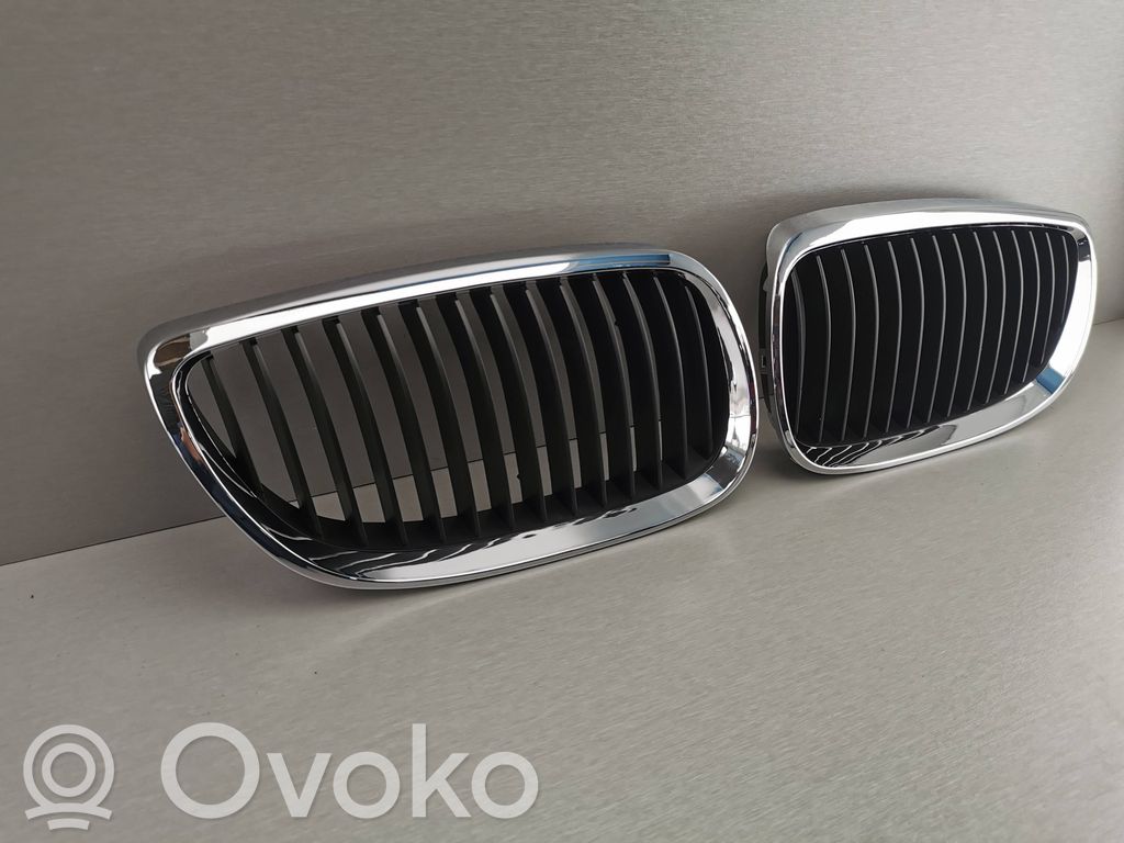 BMW 3 E92 E93 Front bumper upper radiator grill 
