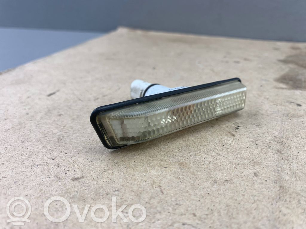 BMW X5 E53 Front fender indicator light 
