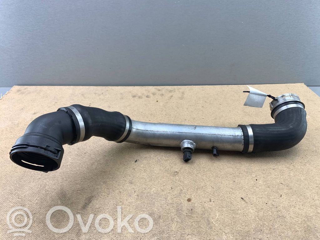 BMW 5 E60 E61 Välijäähdyttimen letku 