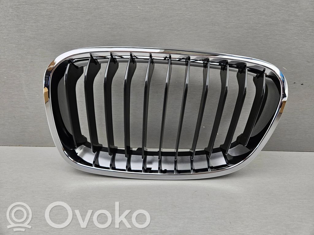 BMW 1 F20 F21 Grille calandre supérieure de pare-chocs avant 