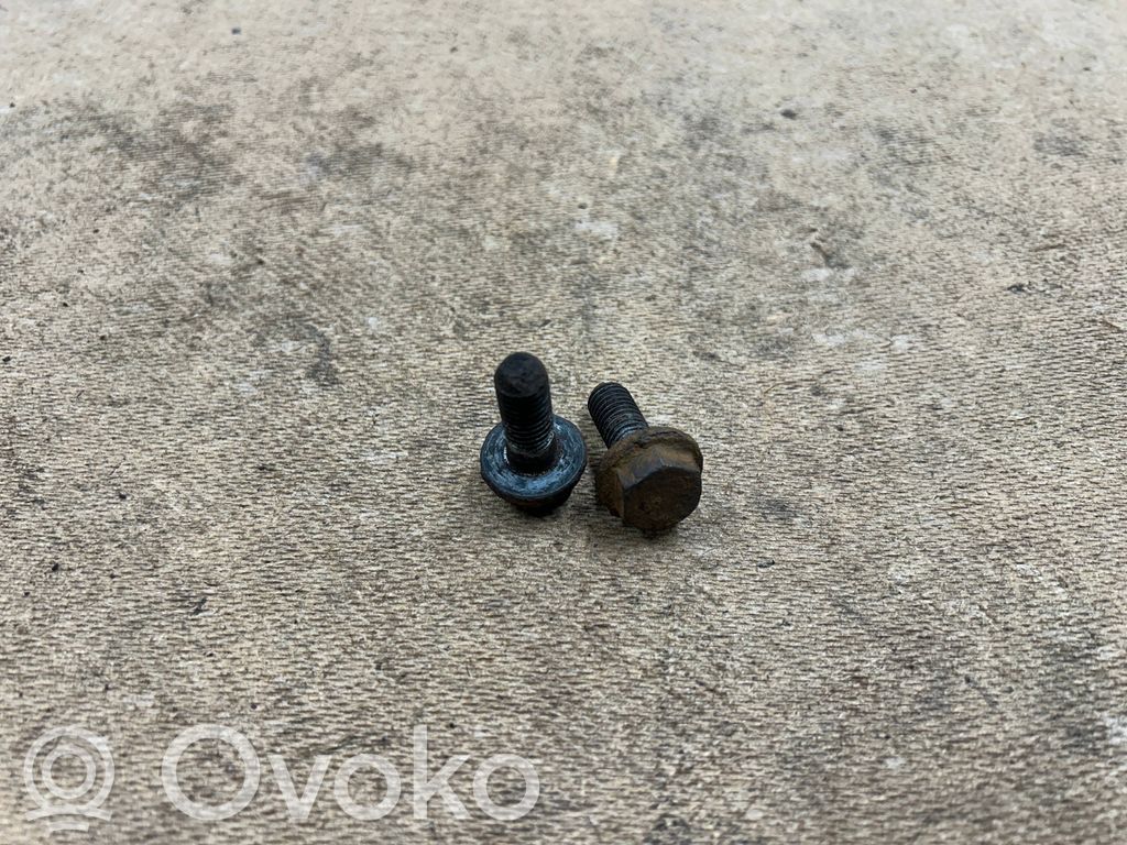 BMW 3 E46 Nuts/bolts 