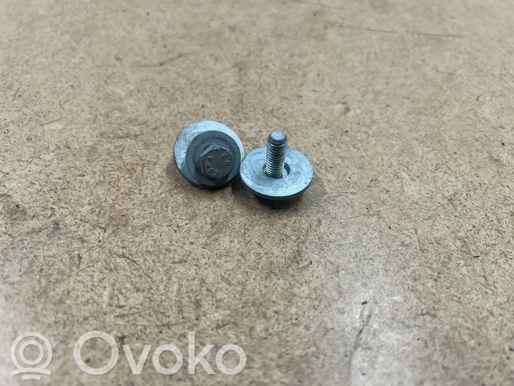 BMW 3 E46 Front suspension camber bolt 