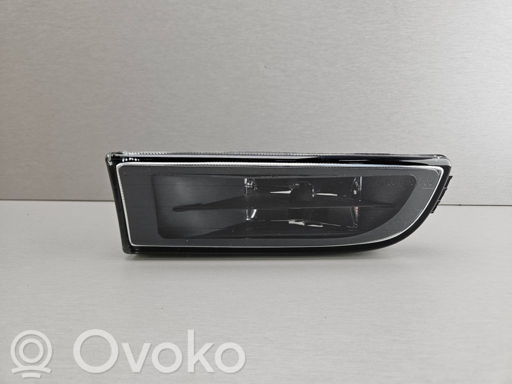 BMW 7 E38 Feu antibrouillard avant 