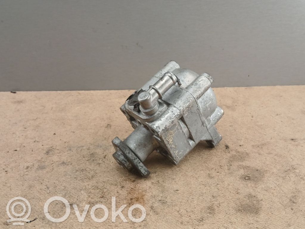 BMW 3 E46 Power steering pump 