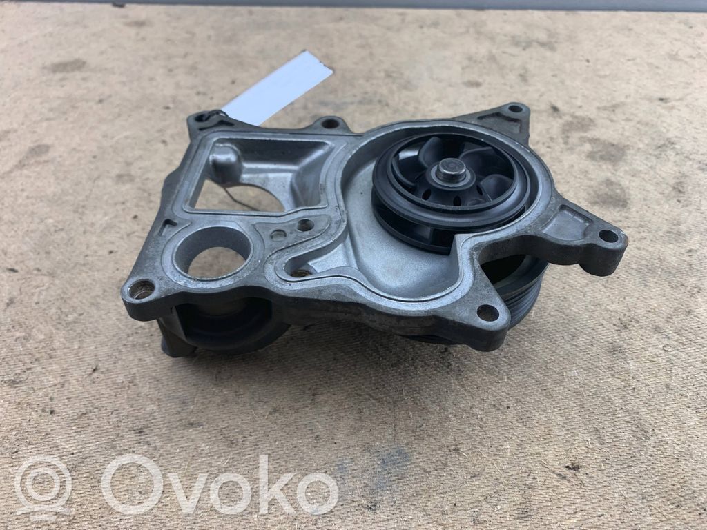 BMW X3 F25 Vesipumppu 