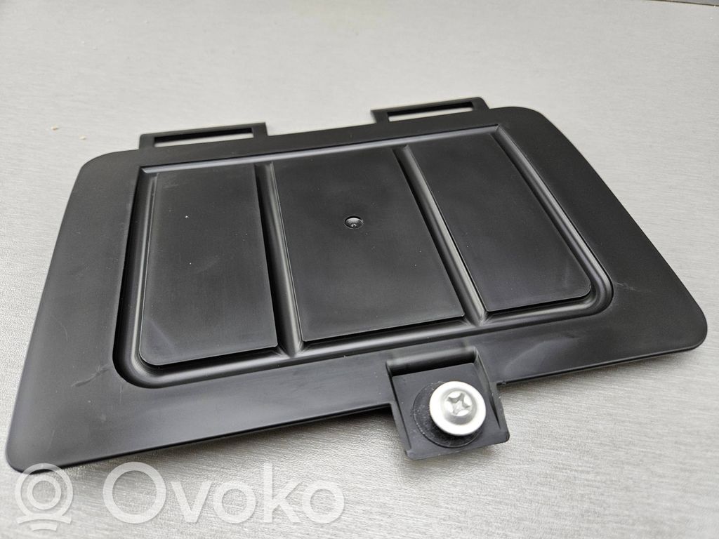 BMW Z4 E85 E86 Muu moottoritilan osa 