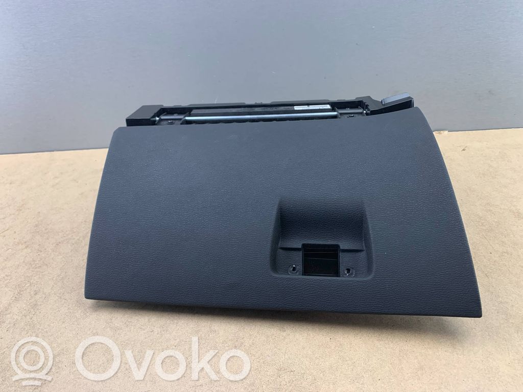 BMW X3 E83 Glove box 