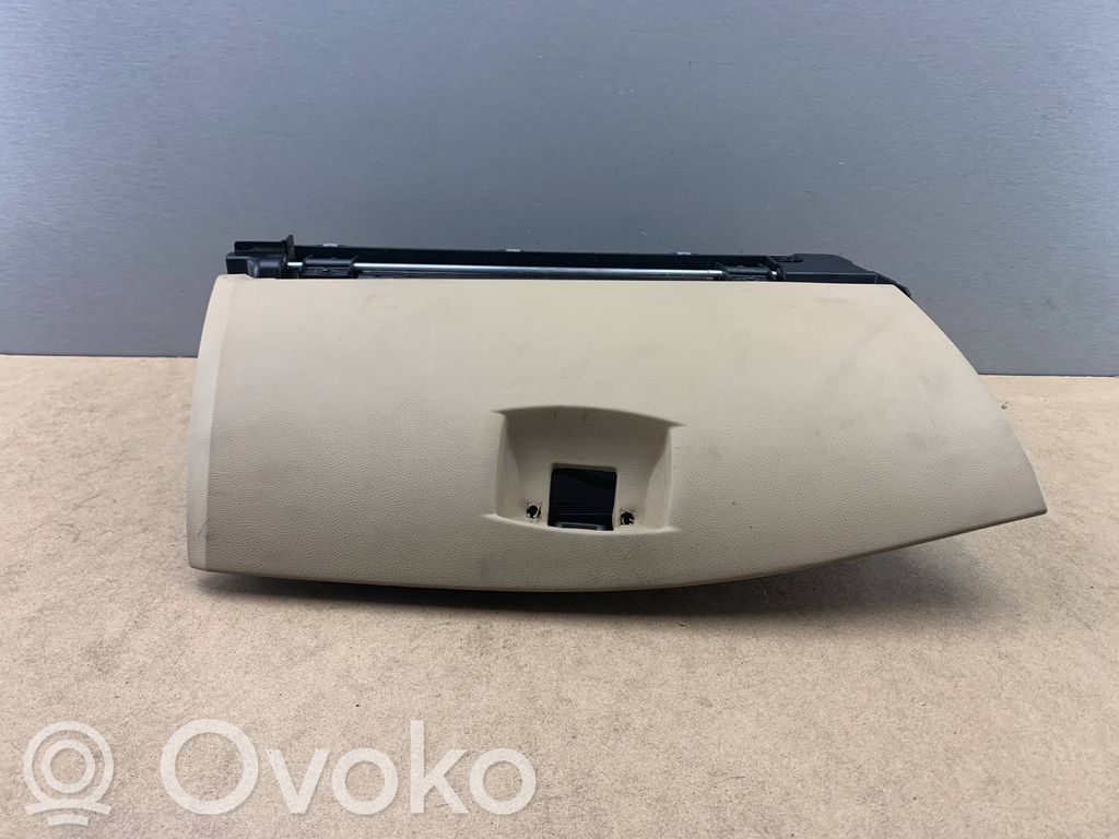 BMW 5 E60 E61 Glove box 