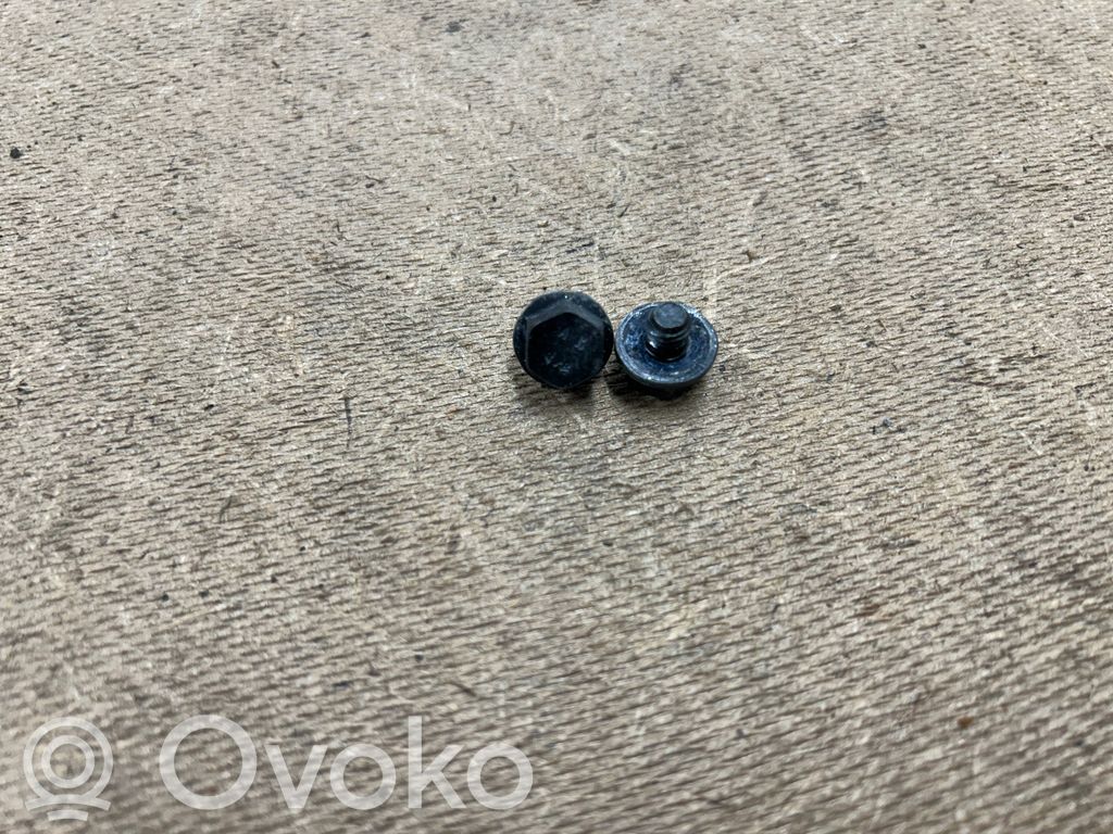 BMW 3 E46 Nuts/bolts 