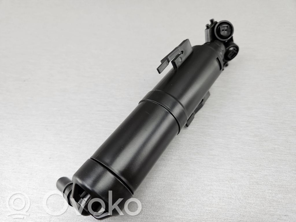 BMW X3 F25 Dysza spryskiwacza lampy przedniej 