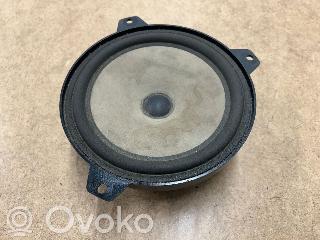 Altavoz de la puerta delantera   65138368233,8368233,4918430703