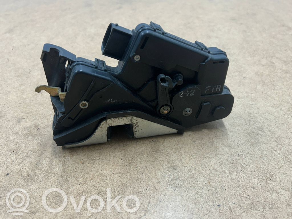 BMW 3 E46 Front door lock 