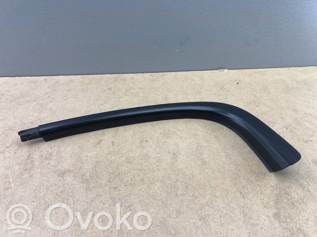 BMW 3 E90 E91 Listwa szyby tylnej 