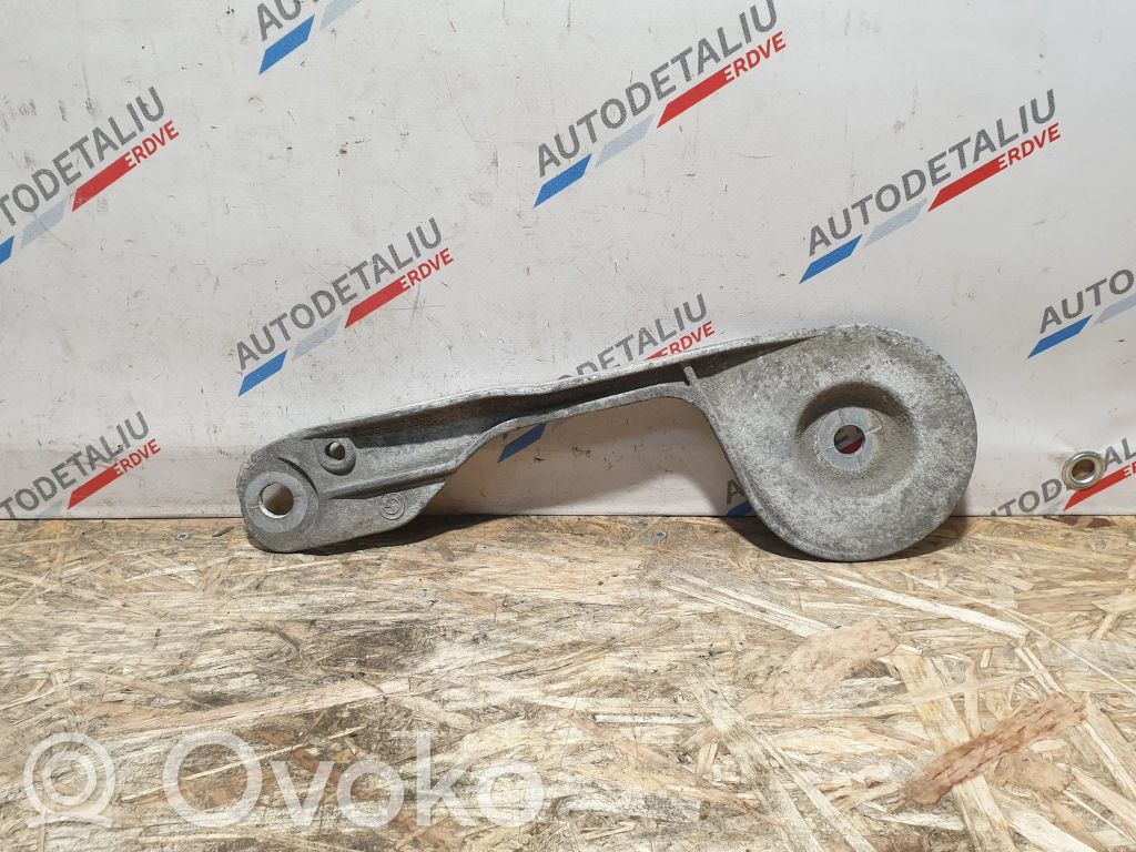 BMW X5 E70 Cits aizmugures šasijas elements 