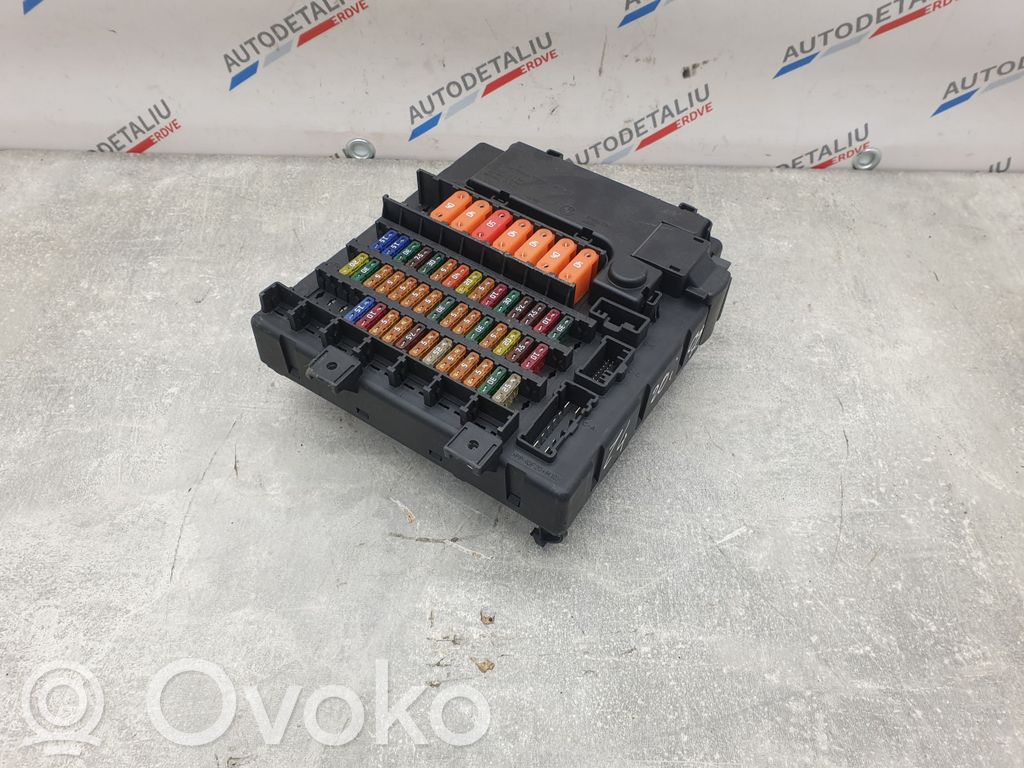 BMW Z4 E85 E86 Fuse module 