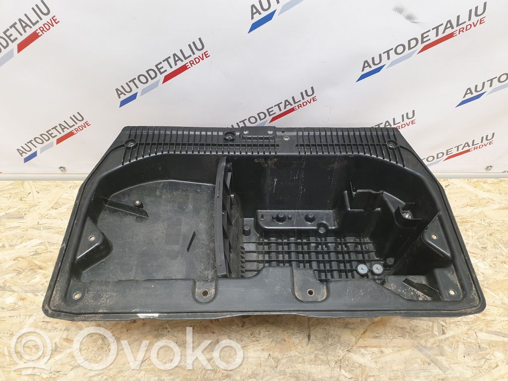 BMW X1 E84 Akumuliatoriaus dėžė 