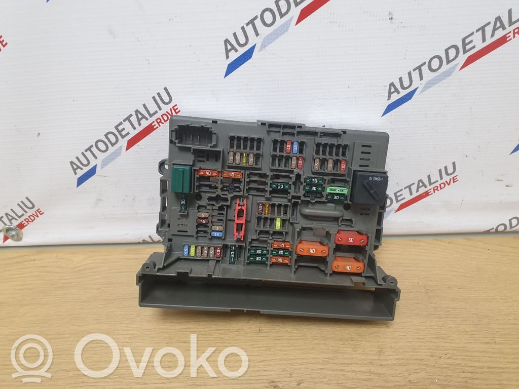 BMW 3 E92 E93 Fuse module 