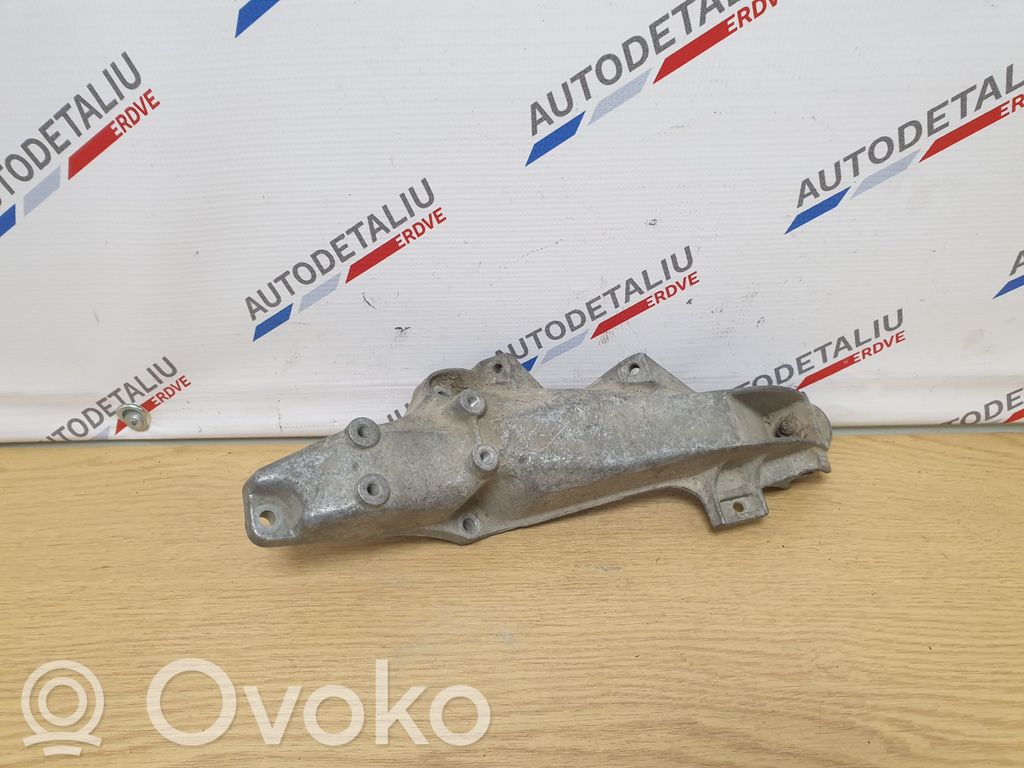 BMW 3 E36 Engine mounting bracket 