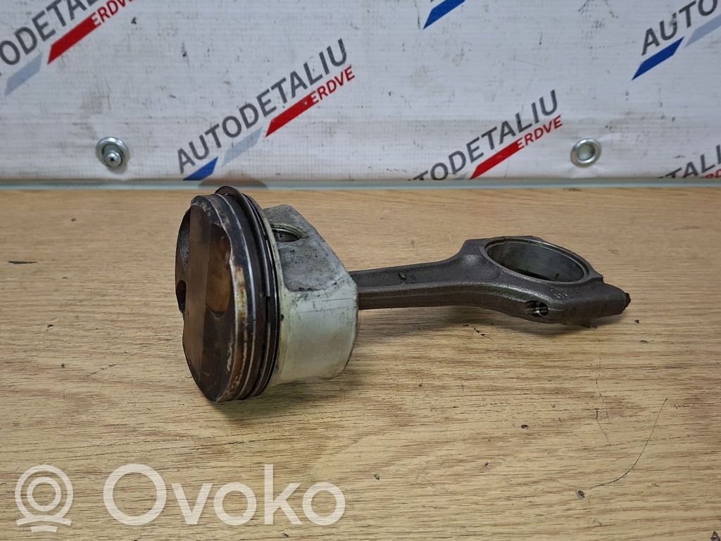 BMW 5 E60 E61 Piston 
