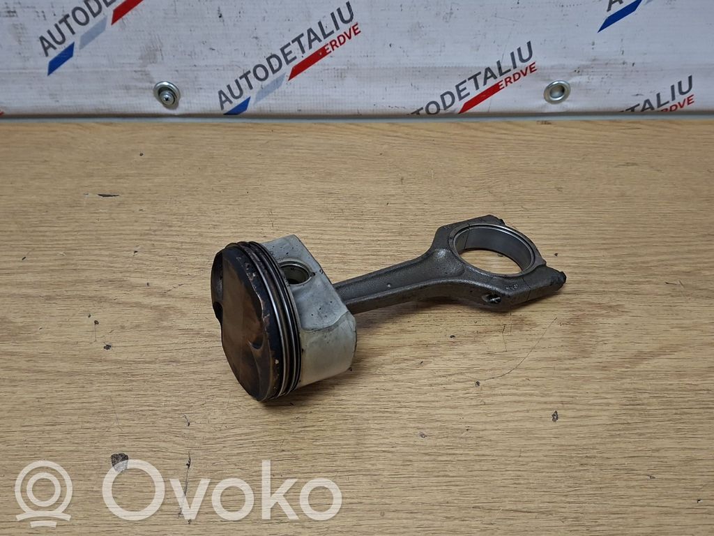 BMW 5 E60 E61 Piston 