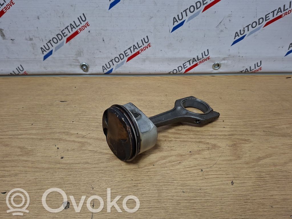 BMW 5 E60 E61 Piston 