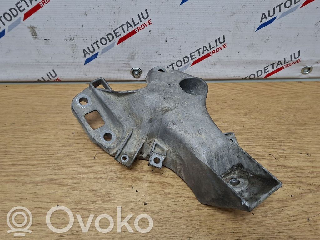 BMW X5 E70 Engine mounting bracket 
