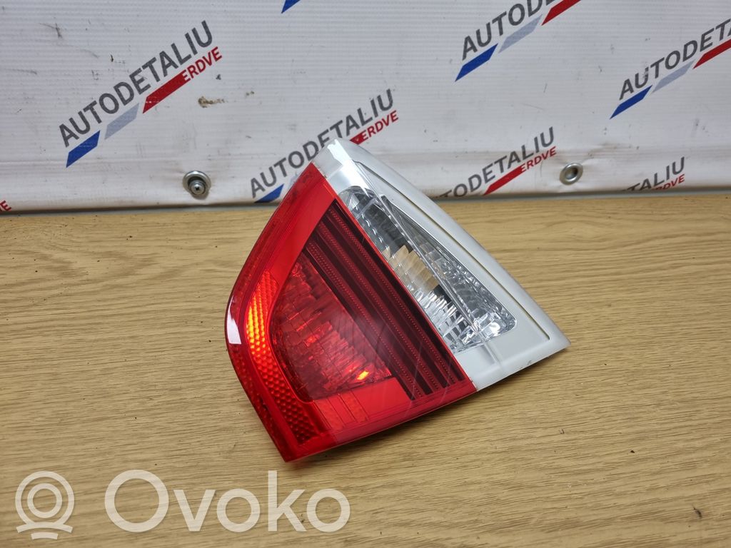 Tailgate rear/tail lights   6937460