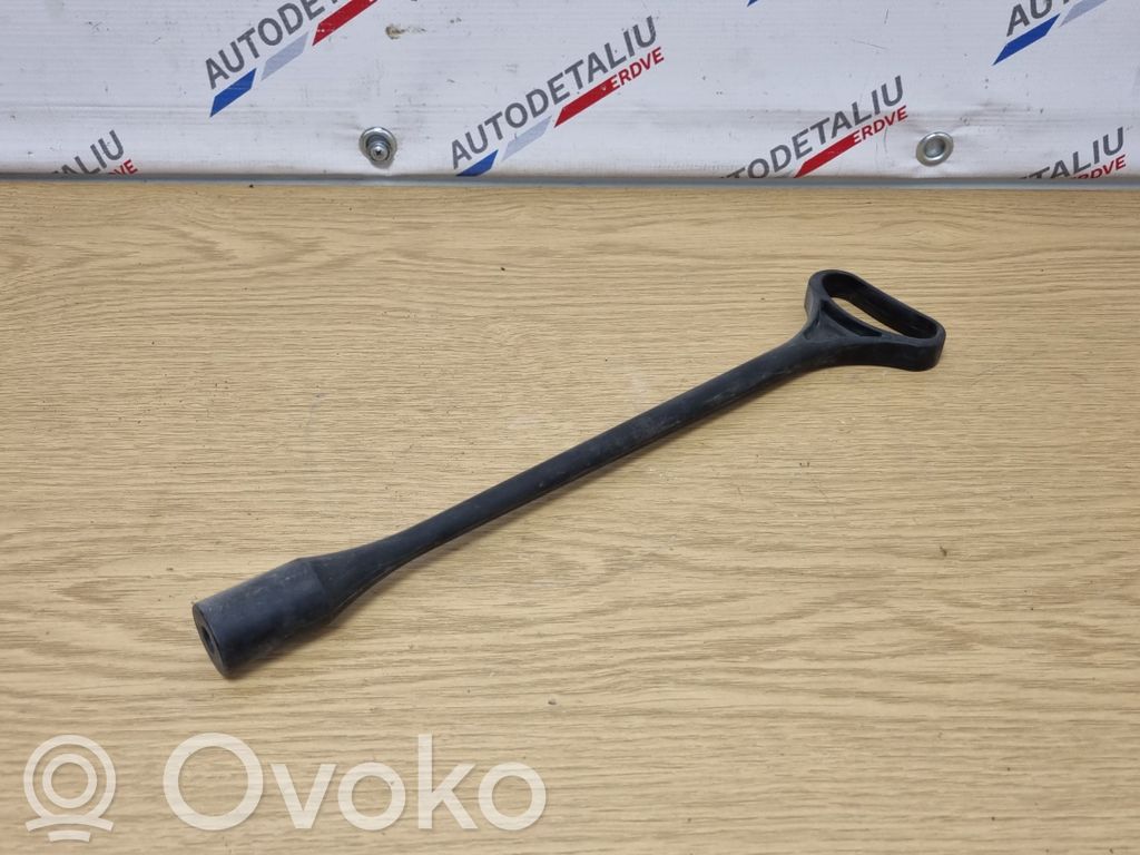 BMW 3 E36 Spare wheel bolt 