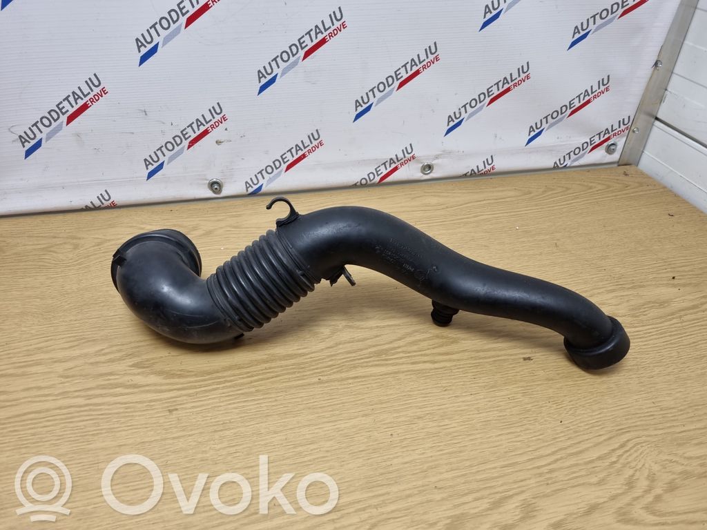 BMW 7 E65 E66 Air intake duct part 