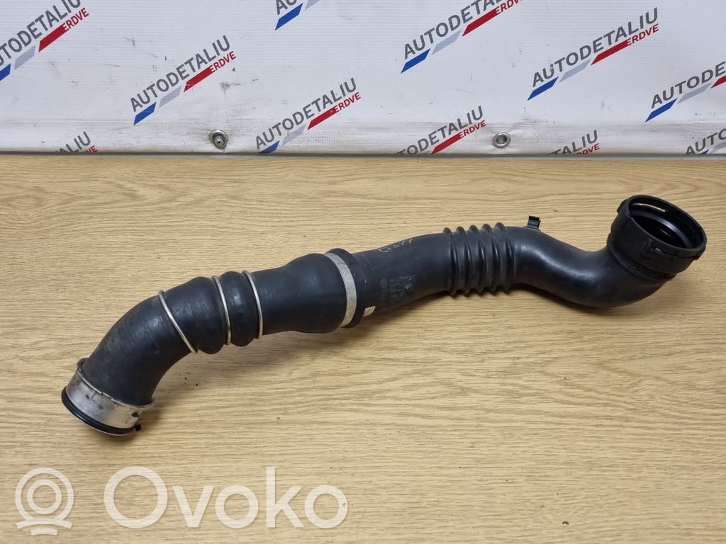 BMW 1 E81 E87 Välijäähdyttimen letku 
