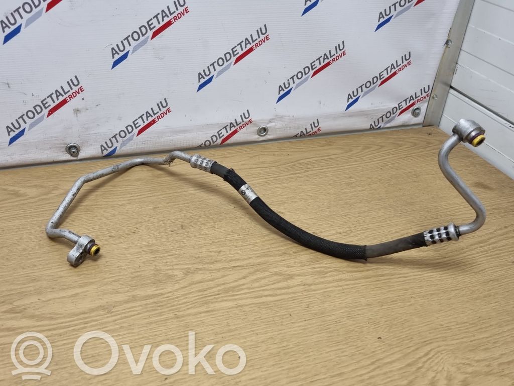 BMW X5 E70 Ilmastointilaitteen putki (A/C) 