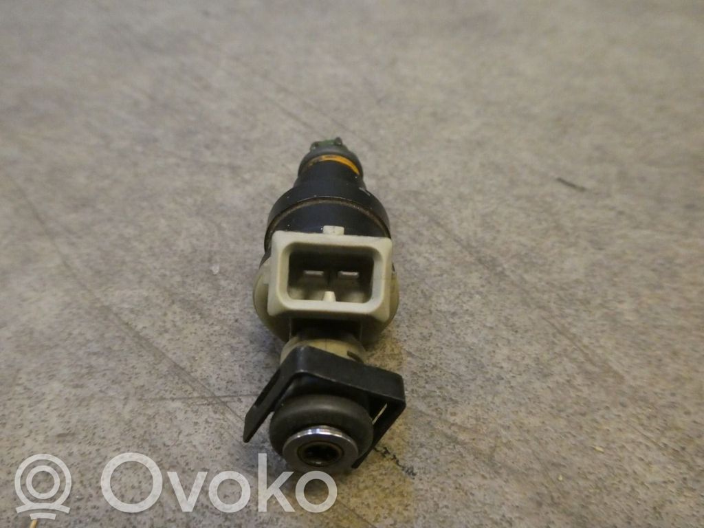 BMW 3 E36 Fuel injector 