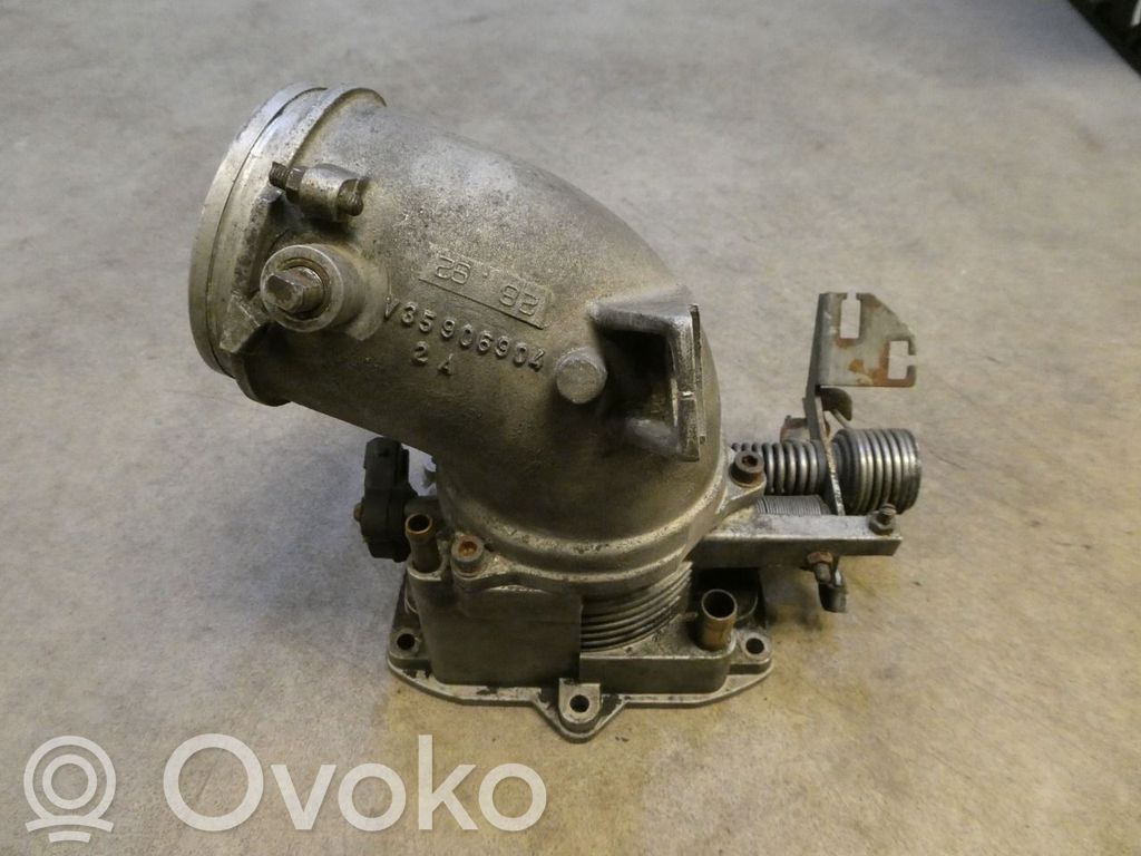 BMW 7 E32 Droseļvārsts 