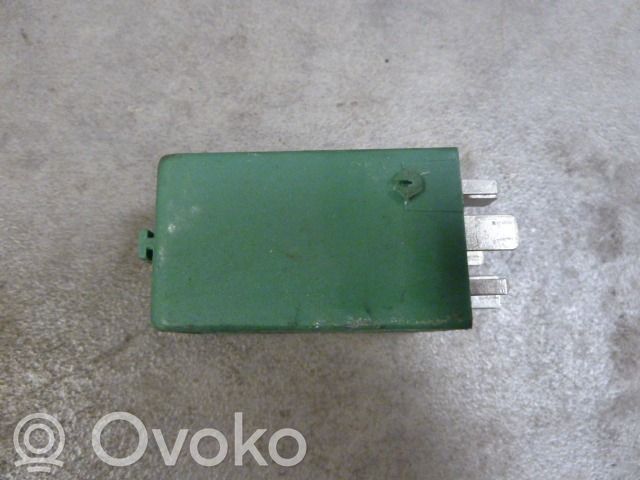 Hazard warning light relay   1388545