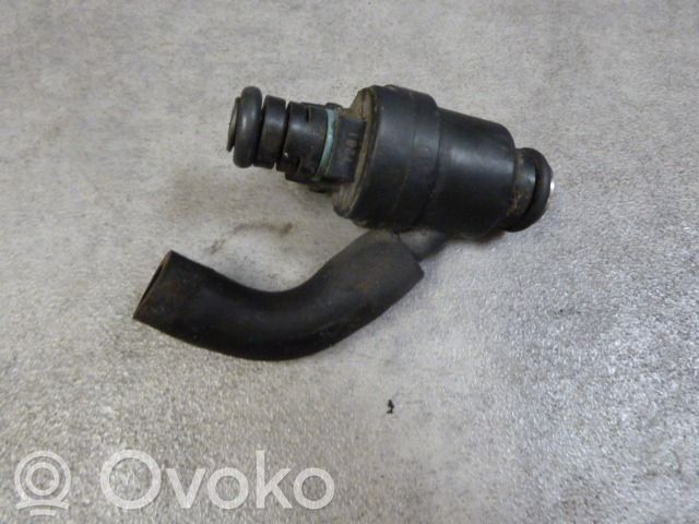 BMW 3 E46 Fuel injector 