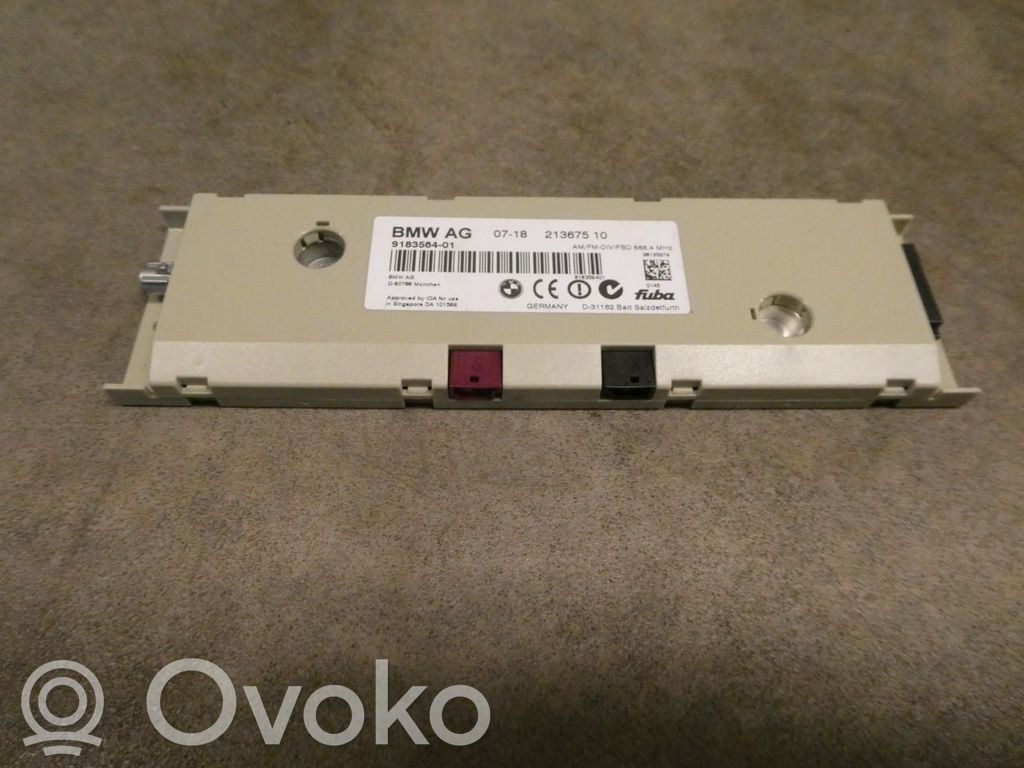 BMW 5 E60 E61 Antenas pastiprinātājs 