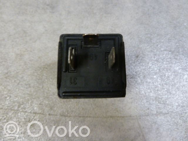 BMW 3 E30 Hazard warning light relay 