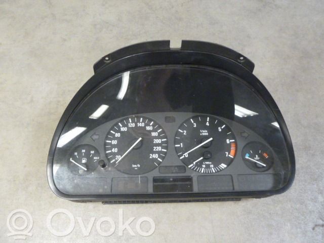 BMW 5 E39 Nopeusmittari (mittaristo) 