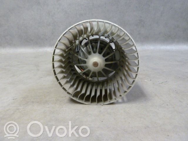 BMW 3 E46 Mazā radiatora ventilators 
