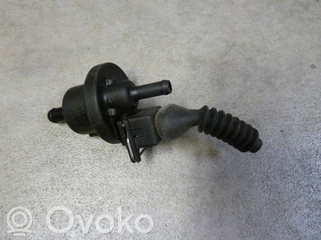 BMW 3 E30 Tyhjiöputki 