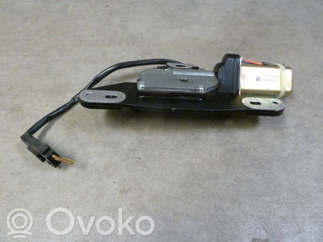 Tailgate/trunk/boot lock/catch/latch   8362371