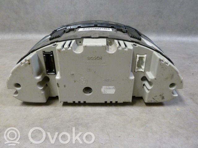 Velocímetro (tablero de instrumentos)   6915237,0263639000